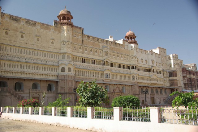 Visit Visit Junagarh Fort, Rat Temple & Jodhpur Drop from Bikaner in Bikaner, Rajasthan