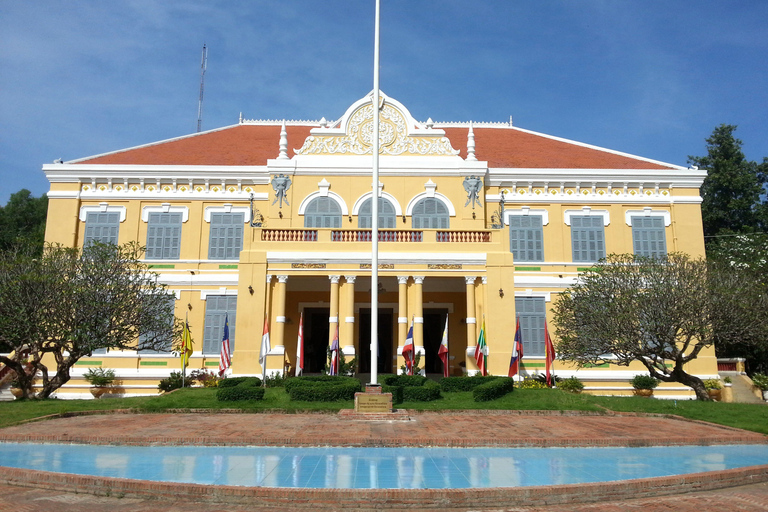 Excursión de un día en Tuk Tuk por la ciudad y el campo de BattambangExcursión en Tuk Tuk de día completo por la ciudad y el campo de Battambang