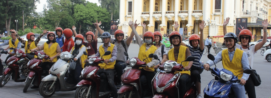 Hanoi : Visite culinaire et touristique en moto avec 7 dégustations