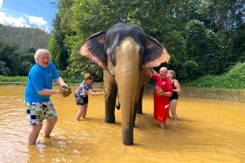 Phuket : Khao Sok - Soins privés aux éléphants et radeau de bambouGuide parlant allemand