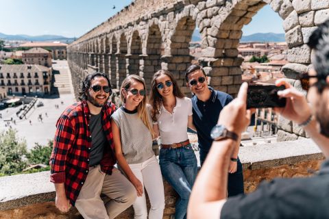 Segovia Guided Visit, Alcazar & Hiking with High Speed Train