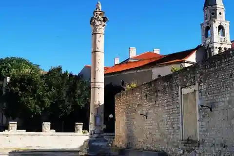 Stare miasto w Zadarze: piesza wycieczka przez wieki