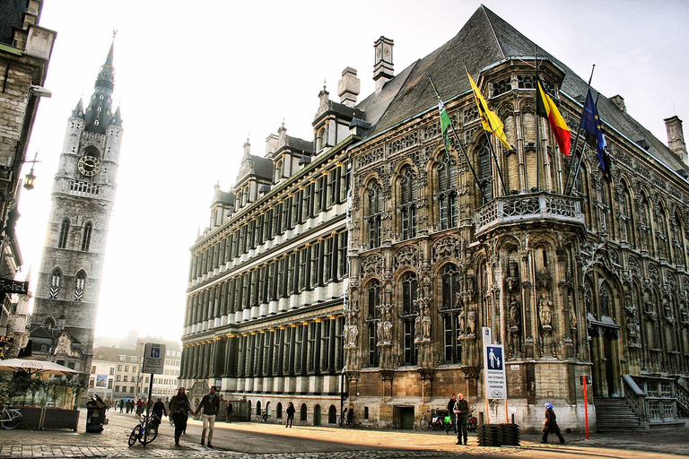 Ghent: Passeio a pé guiado e passeio de barco pelo canalPasseio a pé guiado por Ghent e passeio de barco pelo canal (tour em espanhol)