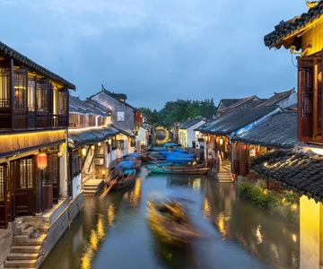 From Shanghai: Private Zhujiajiao Tour with Boat Ride