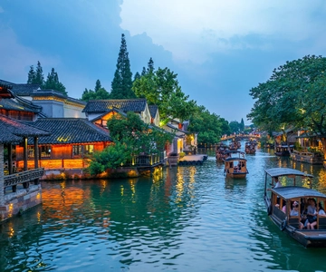 Shanghai: Private Shanghai & Zhujiajiao Tour with Lunch