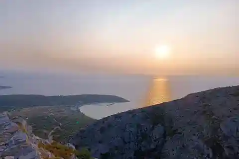 Chios: Private Sunset Hiking Tour to Lithi beach