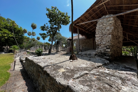 Combo 2 en 1 Ruinas Mayas + Parasail en la Bahía de Cancún