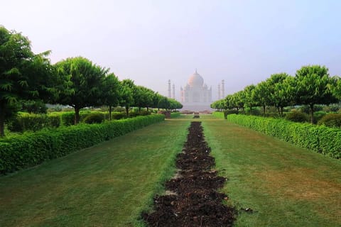 Ab Neu-Delhi: 2-tägige Taj Mahal Sonnenaufgangs- und Sonnenuntergangstour