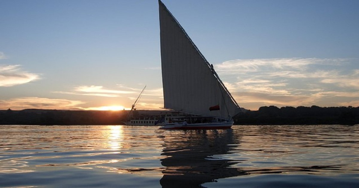Felucca Ride Cairo: Felucca ride on The Nile River with Meals | GetYourGuide