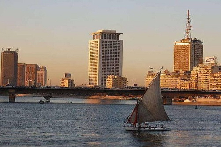 Cairo: giro in feluca sul fiume Nilo con pasti