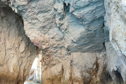 Croisière privée vers l'île de la Tortue, les grottes de Keri et les Mizithres