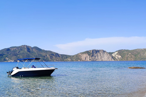 Croisière privée vers l'île de la Tortue, les grottes de Keri et les Mizithres