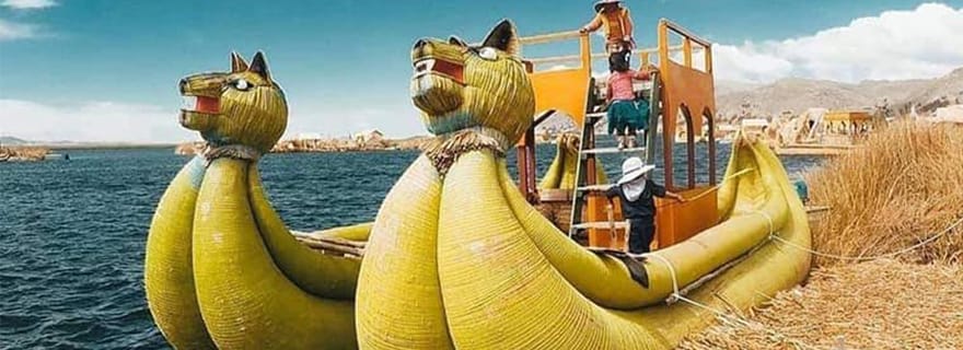 Au départ de Puno : les îles Uros et Taquile en bateau rapide avec déjeuner.