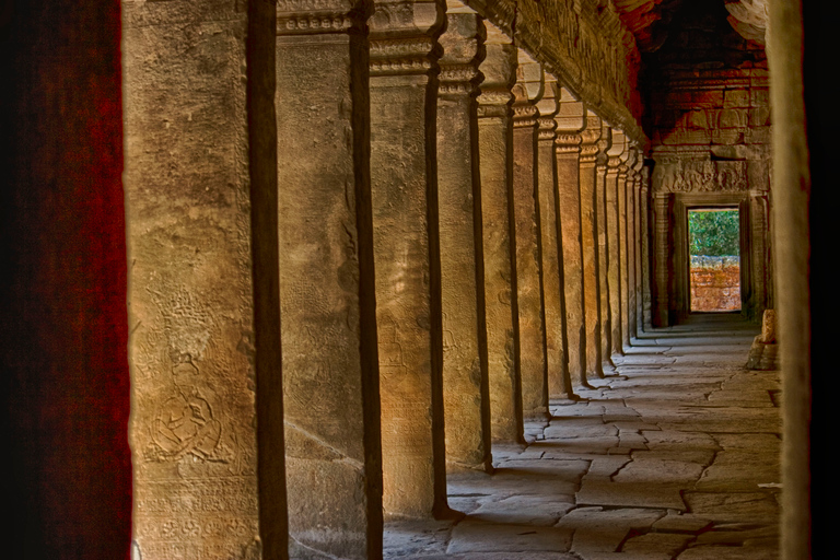 5 giorni con tutte le attrazioni imperdibili a Siem Reap5 giorni Tutti i templi imperdibili, la cascata e il villaggio galleggiante