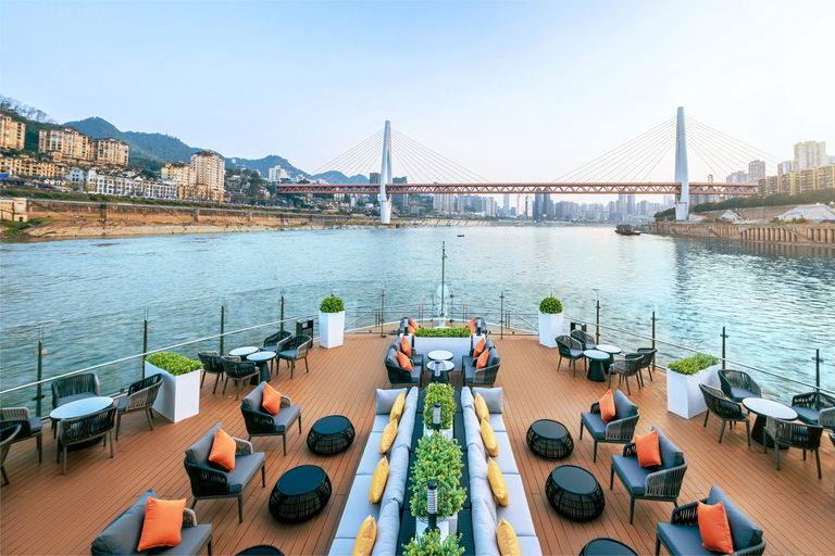 4D3N Yangtze River Victoria Cruise: Chongqing to Yichang Executive Suite