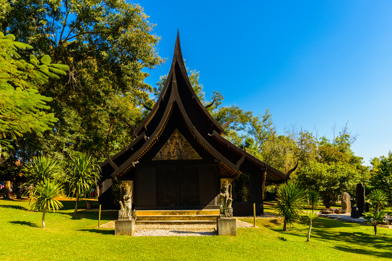 From Chiang Mai: Chiang Rai Temples Tour Private Tour with Hotel Pickup