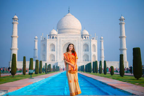 Depuis Delhi : visite privée du Taj Mahal au lever du soleil en voiture