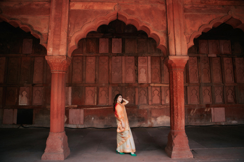 Depuis Delhi : visite privée du Taj Mahal au lever du soleil en voiture