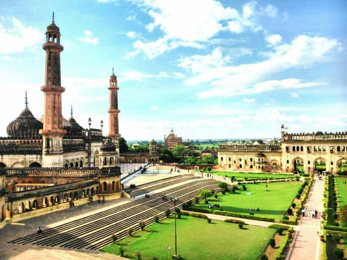 guide tour lucknow