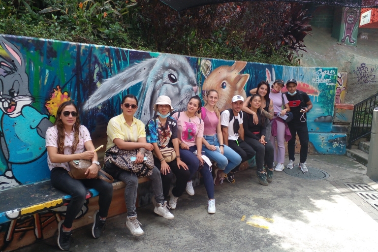 Nuevo Tour De Comunas Medellin: 13 tegen 3