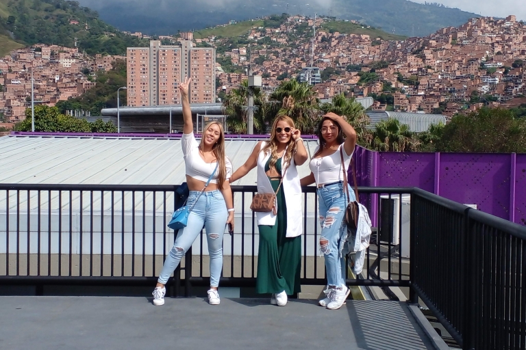 Nuevo Tour De Comunas Medellín: 13 vs 3