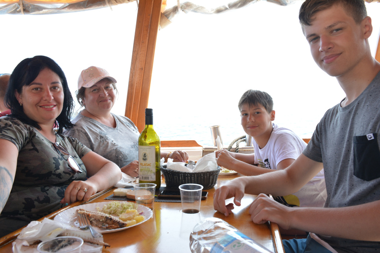 Dubrovnik : Croisière d'une journée sur l'Elaphiti avec déjeunerDubrovnik : Croisière amusante d'une journée avec déjeuner