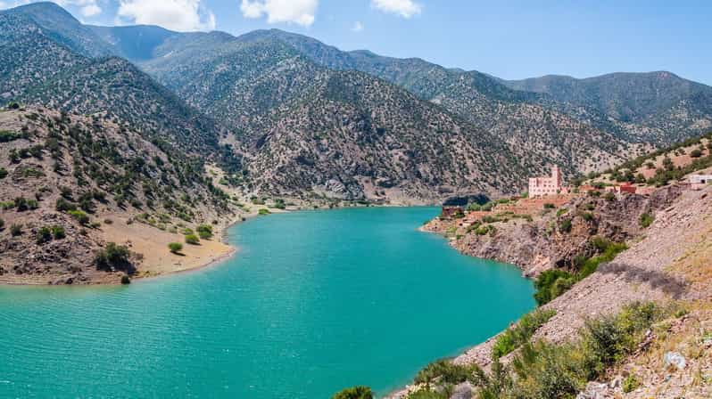 Au départ de Marrakech : Excursion d'une journée à Ijoukak et au lac  Ouirgane | GetYourGuide