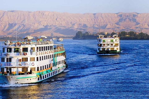 Au départ de Louxor : Croisière d'une nuit sur le Nil jusqu'à AssouanNavire de luxe