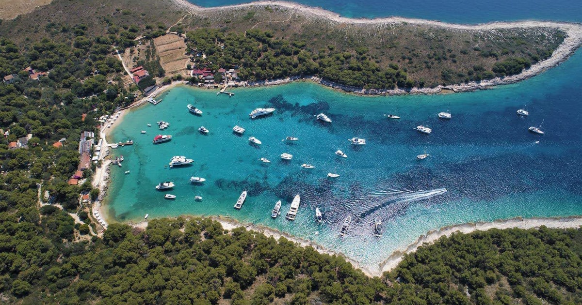 Da Hvar Tour Privato In Barca Della Grotta Azzurra E Delle Isole