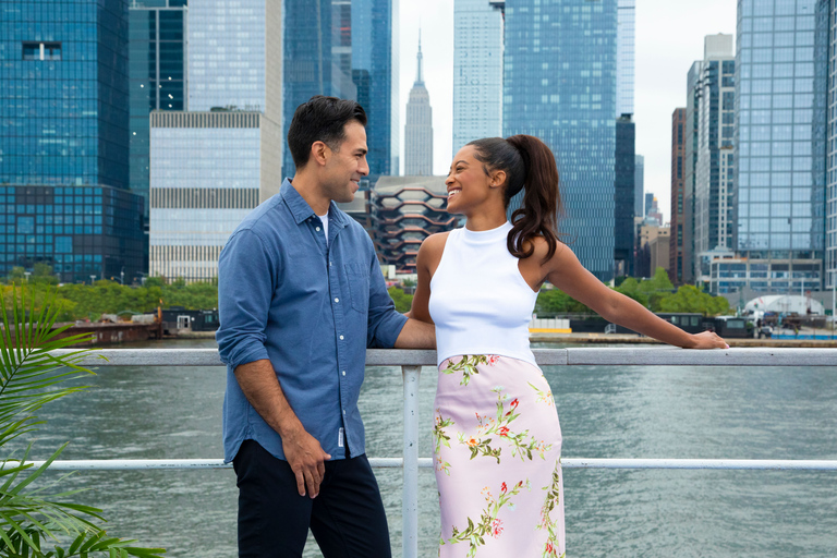 Z New Jersey: Rejs do Nowego Jorku na lunch lub kolację w formie bufetuRejs z kolacją w formie bufetu po Nowym Jorku