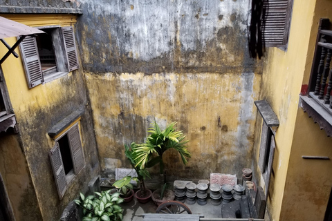 Discover the UNESCO Heritage of Hoi An: Walking & River boat Discover the UNESCO Heritage of Hoi An: Walking & River boat