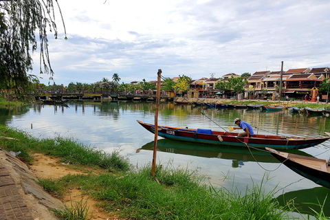 Discover the UNESCO Heritage of Hoi An: Walking & River boat Discover the UNESCO Heritage of Hoi An: Walking & River boat