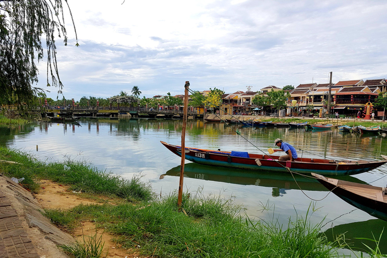 Discover the UNESCO Heritage of Hoi An: Walking & River boat Discover the UNESCO Heritage of Hoi An: Walking & River boat