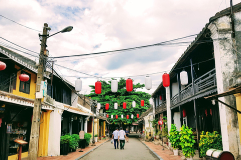 Discover the UNESCO Heritage of Hoi An: Walking & River boat Discover the UNESCO Heritage of Hoi An: Walking & River boat
