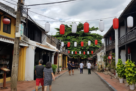 Discover the UNESCO Heritage of Hoi An: Walking & River boat Discover the UNESCO Heritage of Hoi An: Walking & River boat