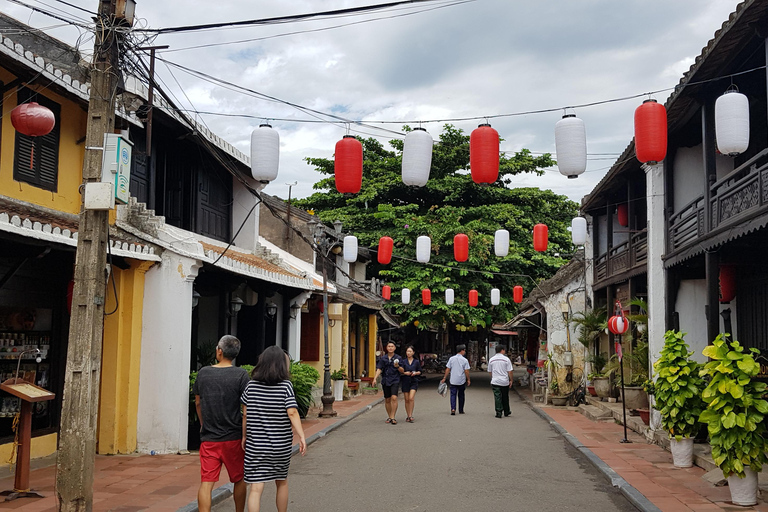 Discover the UNESCO Heritage of Hoi An: Walking & River boat Discover the UNESCO Heritage of Hoi An: Walking & River boat