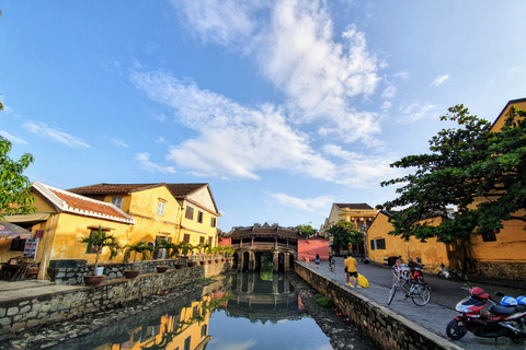 Discover the UNESCO Heritage of Hoi An: Walking & River boat Discover the UNESCO Heritage of Hoi An: Walking & River boat