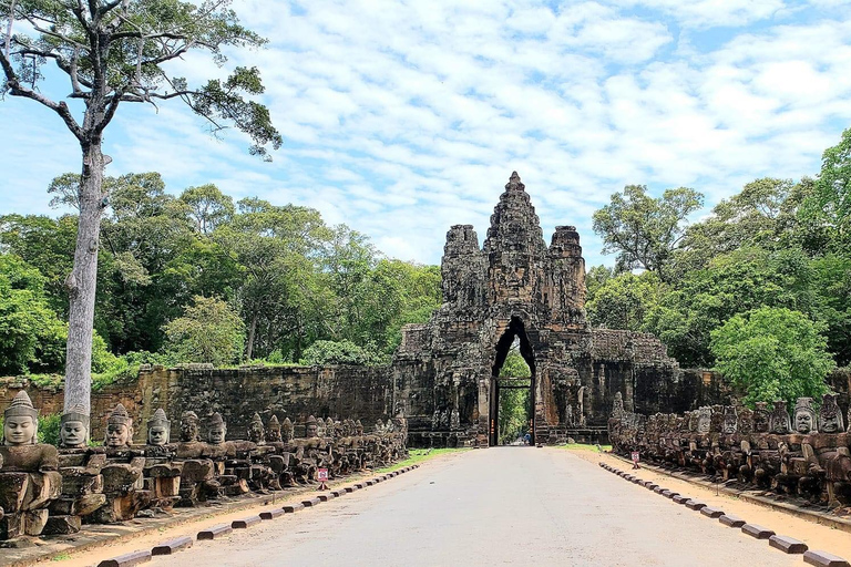 Excursión privada de un día a Angkor Wat con contemplación de la puesta de sol en el templo