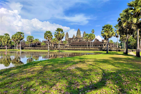 Angkor Wat Private Day Tour with Watching Sunset at Temple