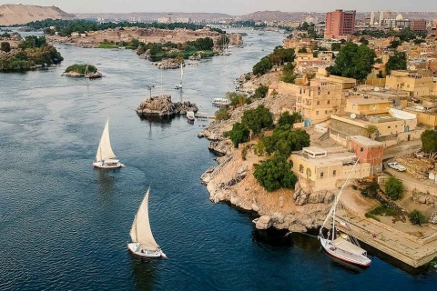 Desde Luxor Crucero de dos noches por el Nilo hasta AsuánBarco de lujo