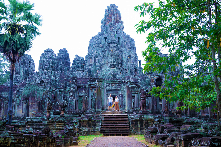 Excursión privada de un día a Angkor Wat con contemplación de la puesta de sol en el templo