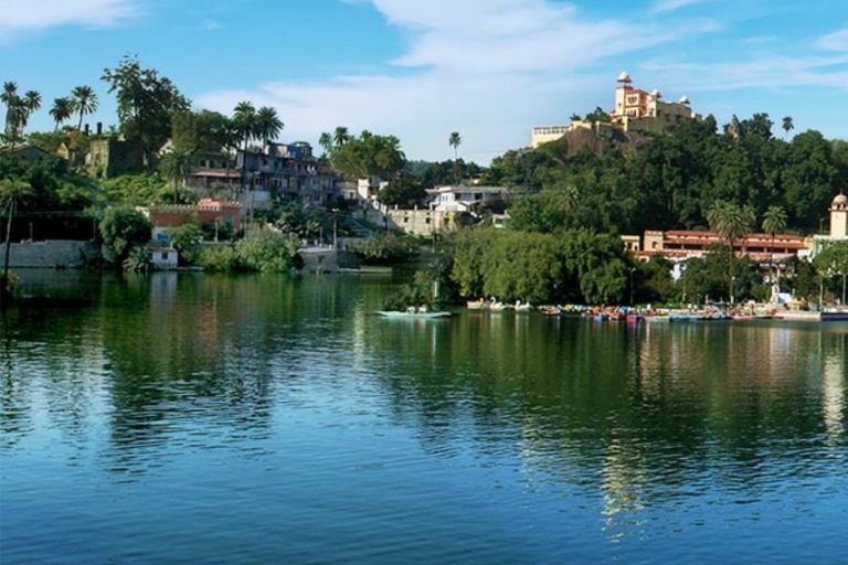 From Udaipur : Private Transfer To Mount Abu
