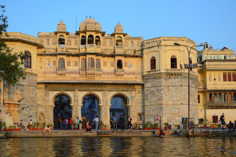 Circuit de 15 jours à Delhi, au Rajasthan, à Agra et à Varanasi