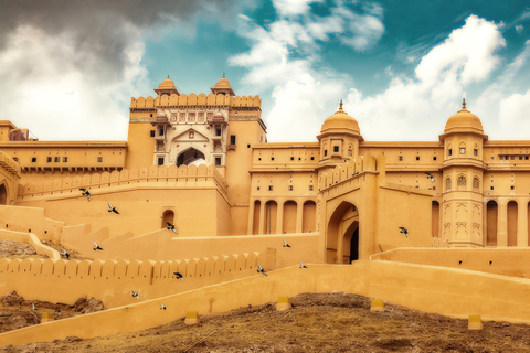 Tour privato di un giorno intero della città rosa di Jaipur con guida e pick-upTour in auto con autista e guida