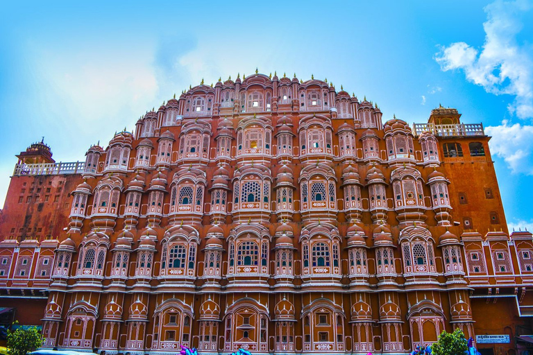 Tour privato di un giorno intero della città rosa di Jaipur con guida e pick-upTour in auto con autista e guida