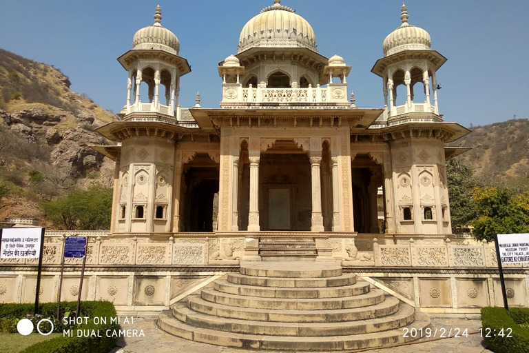 Entzückende private Ganztagestour durch Jaipur mit Guide