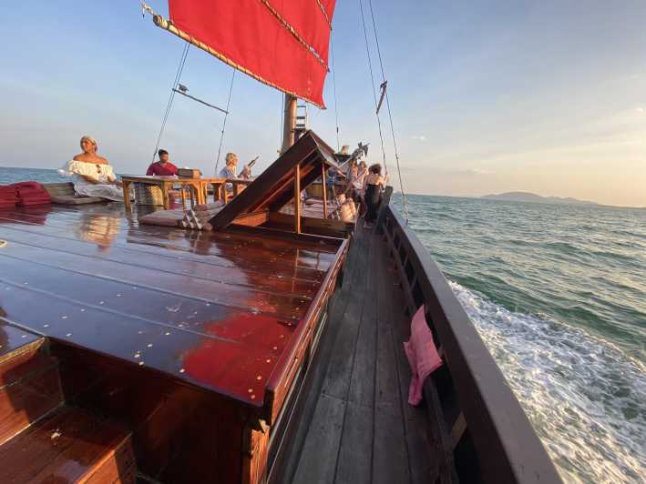 Hua Hin: Crociera con cena in barca a vela al tramonto Siamtara