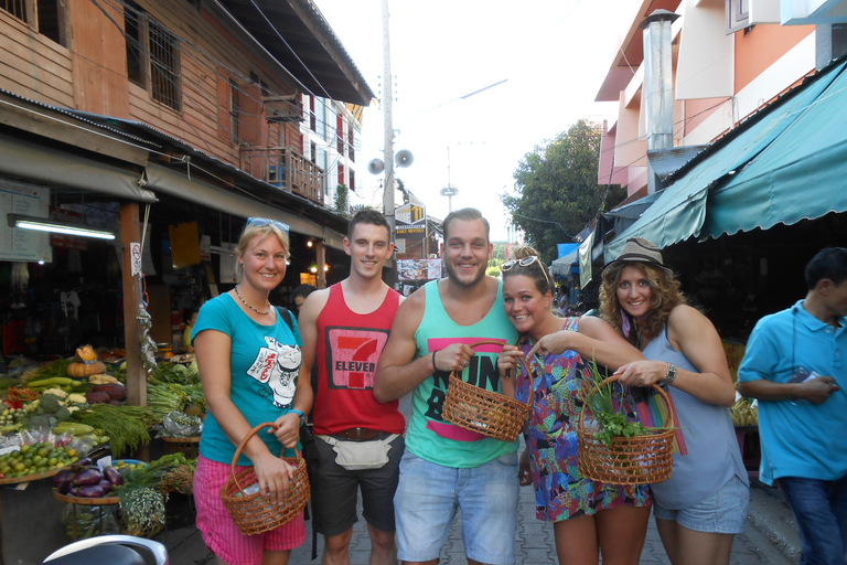 Clase de cocina de medio día con visita al mercado