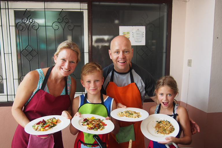 Clase de cocina de medio día con visita al mercado