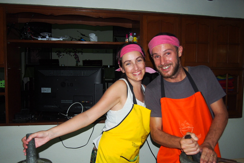 Clase de cocina de medio día con visita al mercado